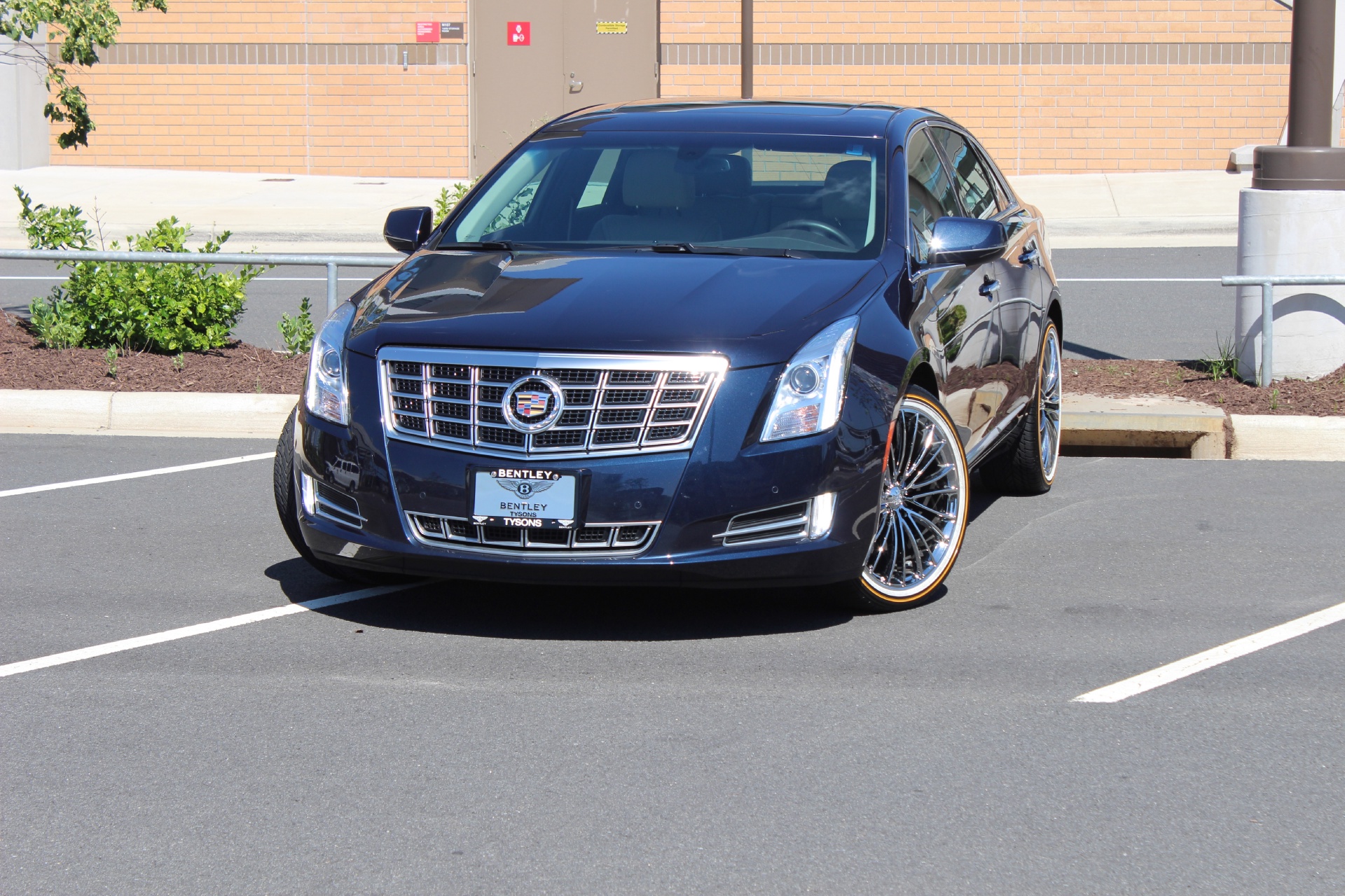 Used 2015 Cadillac XTS Luxury For Sale (Sold) | Bentley Washington DC Stock  #6NG8050965A