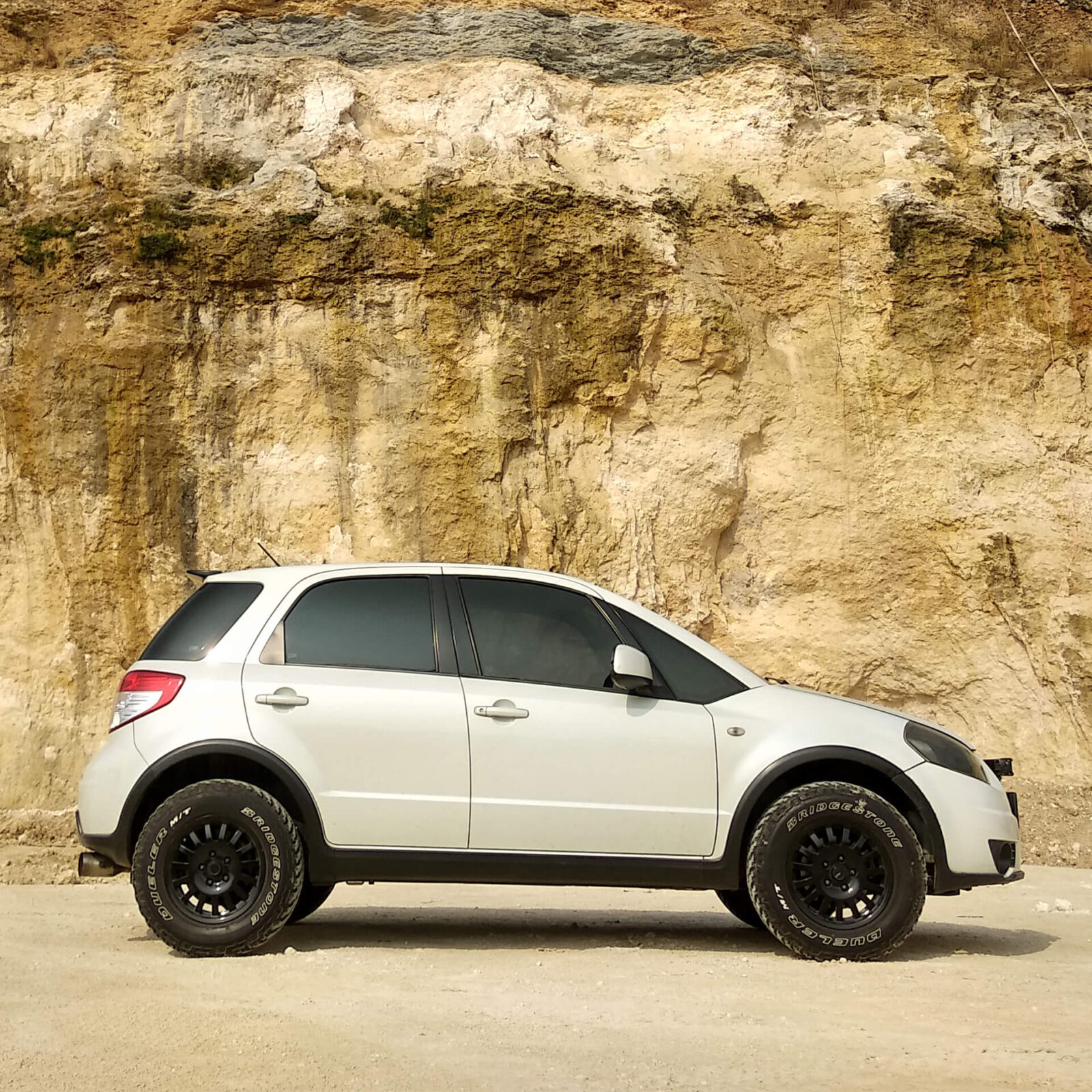Lifted Suzuki SX4 With Off-road Tires – the Evolution From Rally to  Autocross - offroadium.com