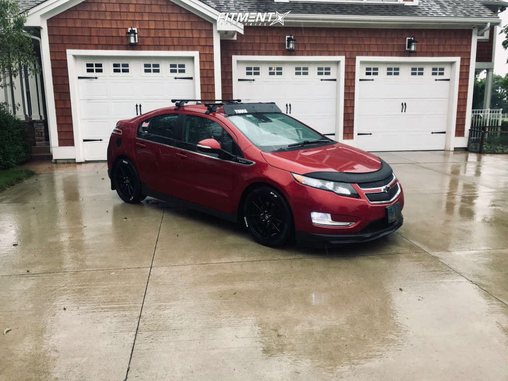 2014 Chevrolet Volt Base with 18x8 Konig Oversteer and Pirelli 235x45 on  Stock Suspension | 724310 | Fitment Industries