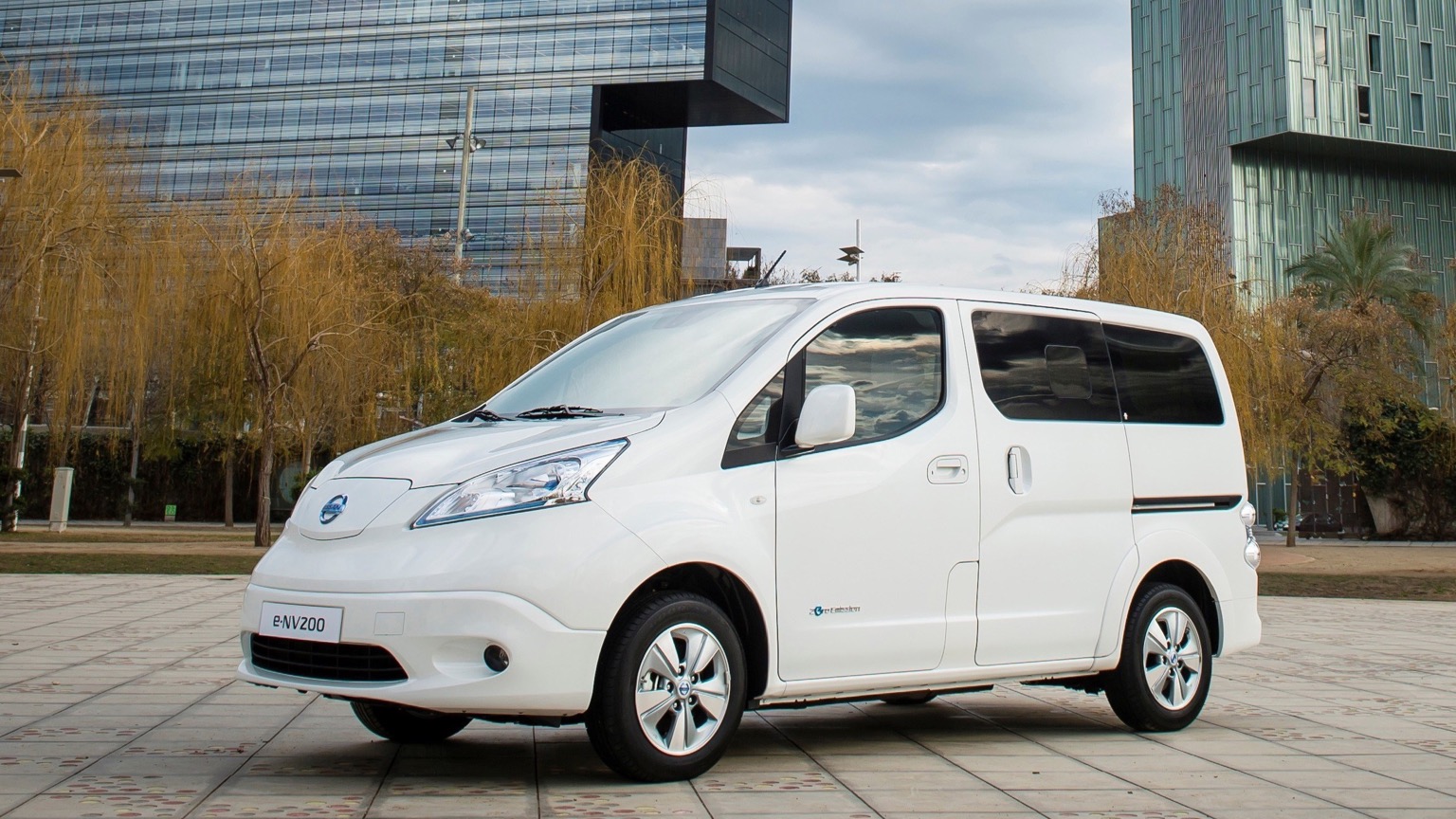 Nissan e-NV200 Evalia (2018-2021) price and specifications - EV Database