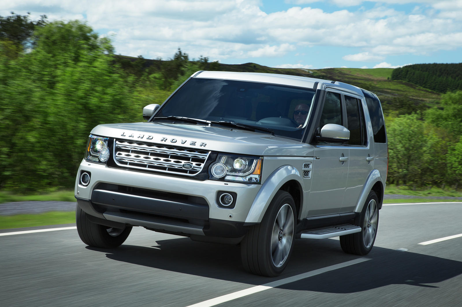 2014 Land Rover LR4: Review, Trims, Specs, Price, New Interior Features,  Exterior Design, and Specifications | CarBuzz