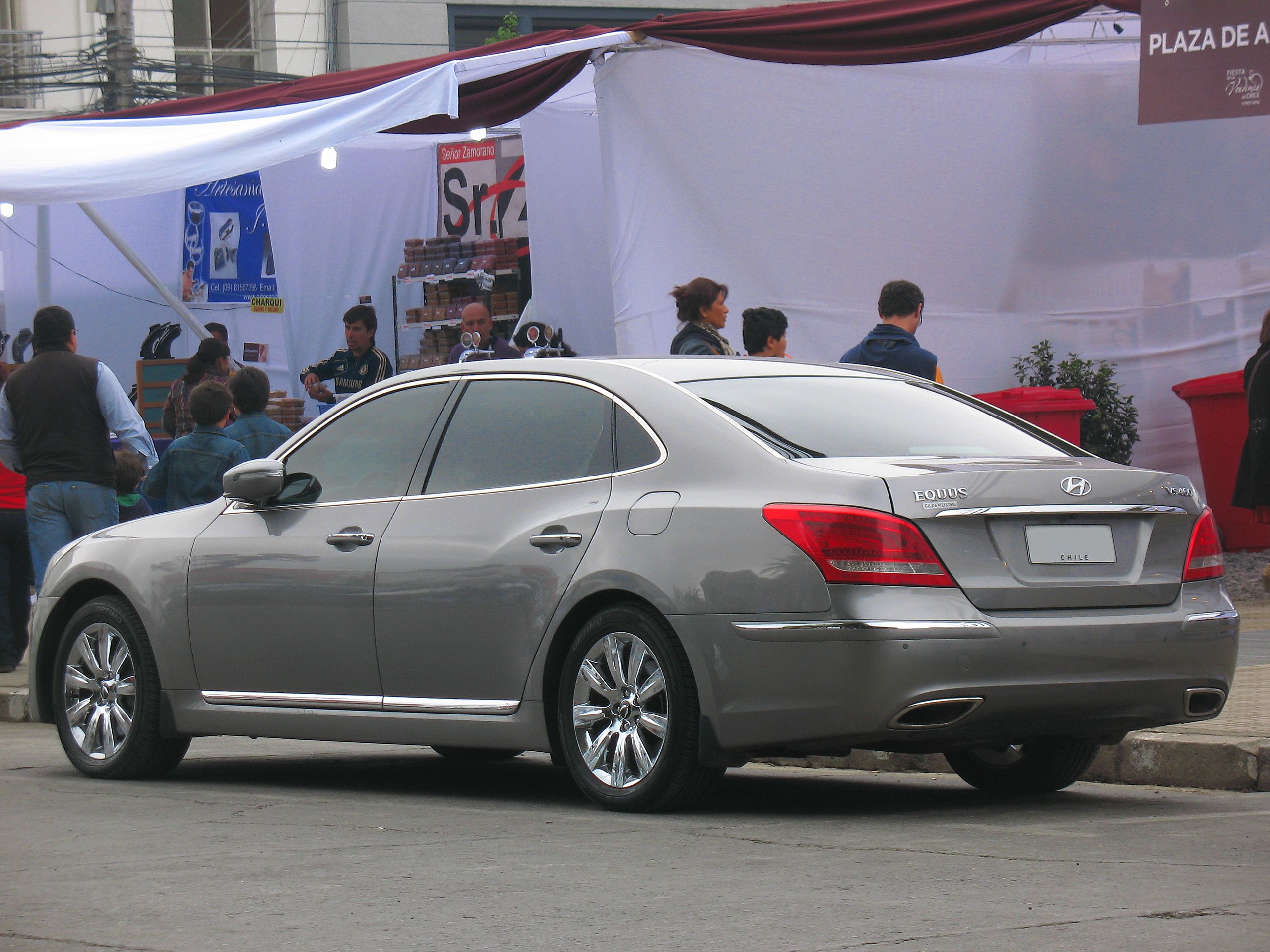 File:Hyundai Equus VS 460 GLS 2013 (13747003543).jpg - Wikimedia Commons