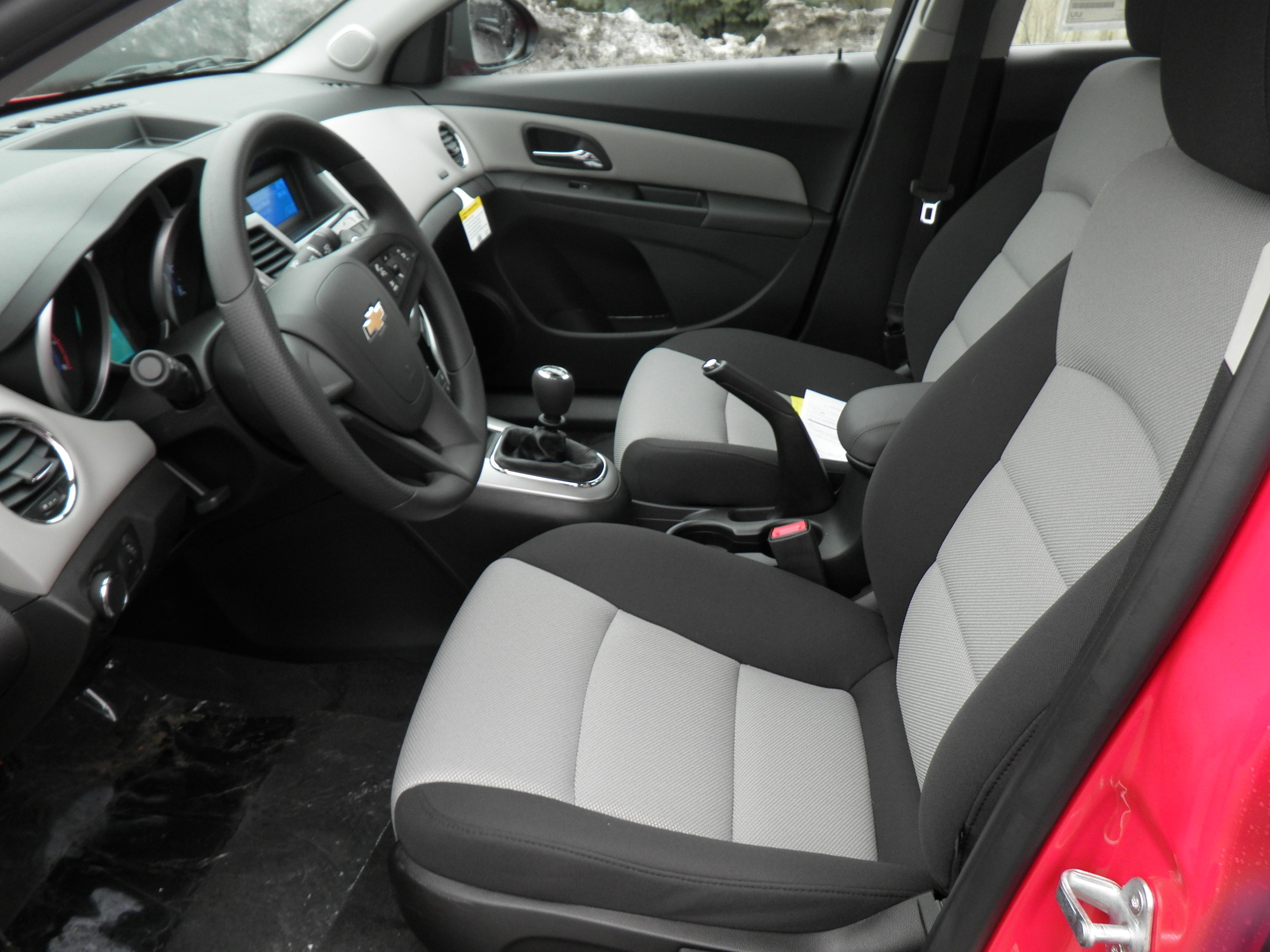 2014 #Chevrolet #Cruze interior with #manual #transmission  http://www.phillipschevy.com/ | Chevrolet cruze, Cruze, Chevrolet 2017