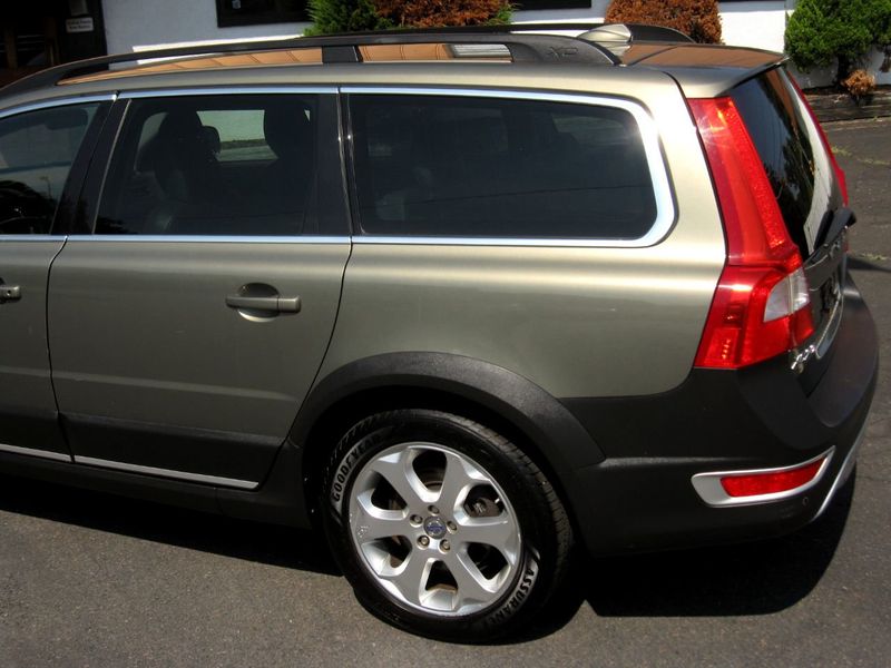 2010 Used Volvo XC70 T6 at GT Motors of Huntingdon Valley, PA, IID 21502200