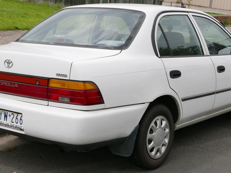 File:1998 Toyota Corolla (AE101R) CSi sedan (2016-01-04) 02 (cropped).jpg -  Wikimedia Commons