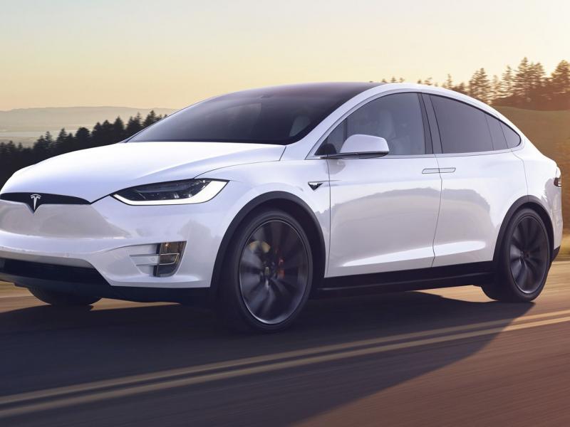 2020 Tesla Model X Review, Pricing, and Specs